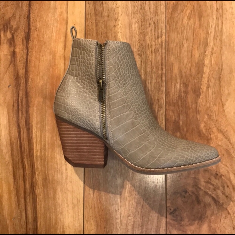 Chelsea Booties Coconuts by Matisse Free People 8